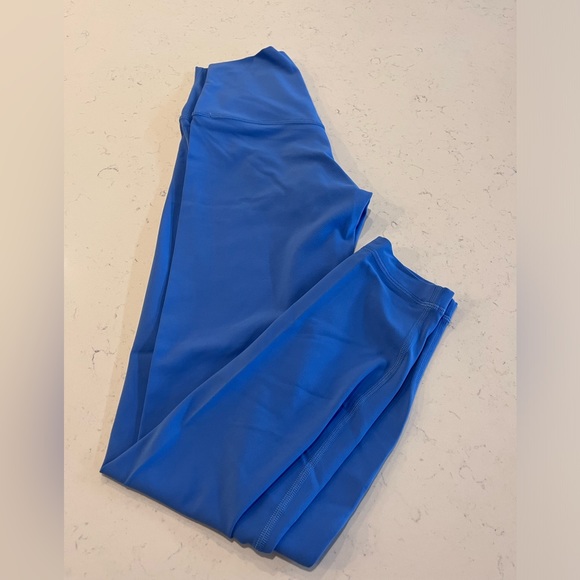 Lulu Align Blue Nile size 4 - Picture 7 of 7